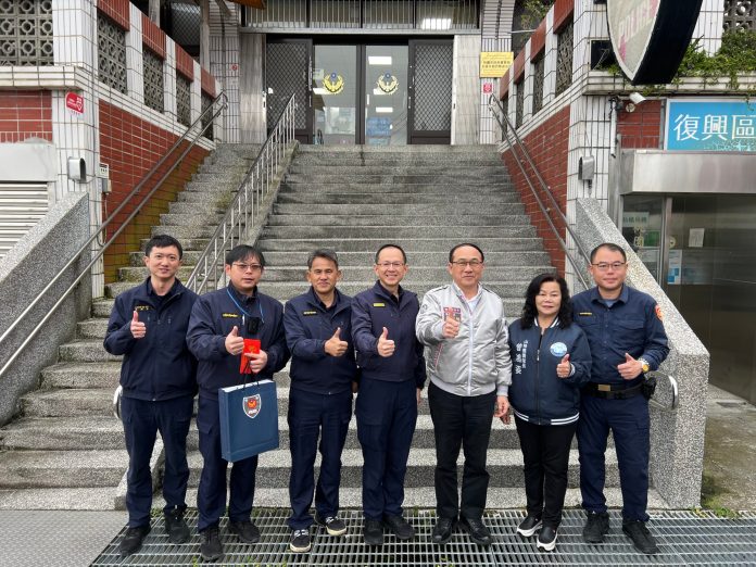 桃園警局長吳坤旭年前慰問復興山區員警 感謝守護在地治安 73 S 234971181 scaled
