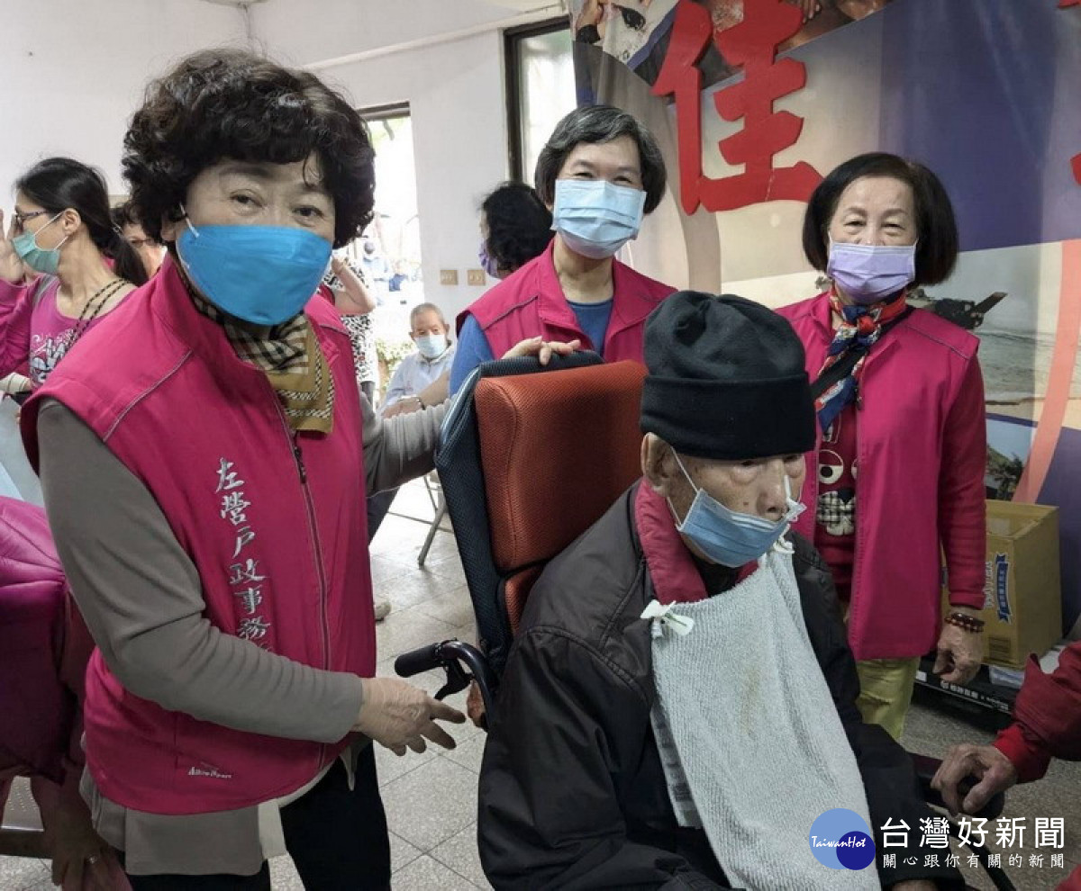 ▲左營戶政關懷老兵，春節辦理健檢活動。