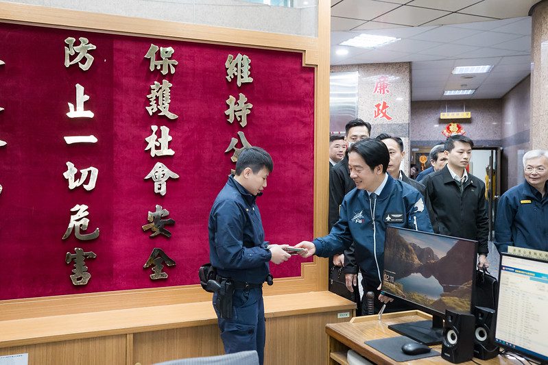 「Team Police!Team Taiwan!」 賴總統春節慰勉北市中正第一、二分局