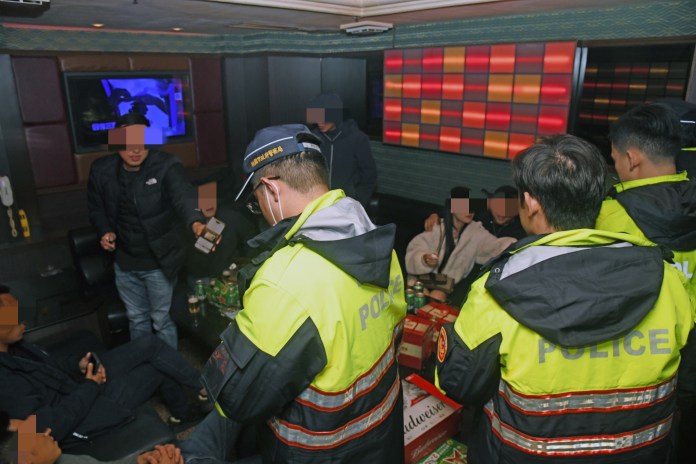 壢警守護春節治安 威力掃蕩逮19通緝犯 76 S 11927560 0