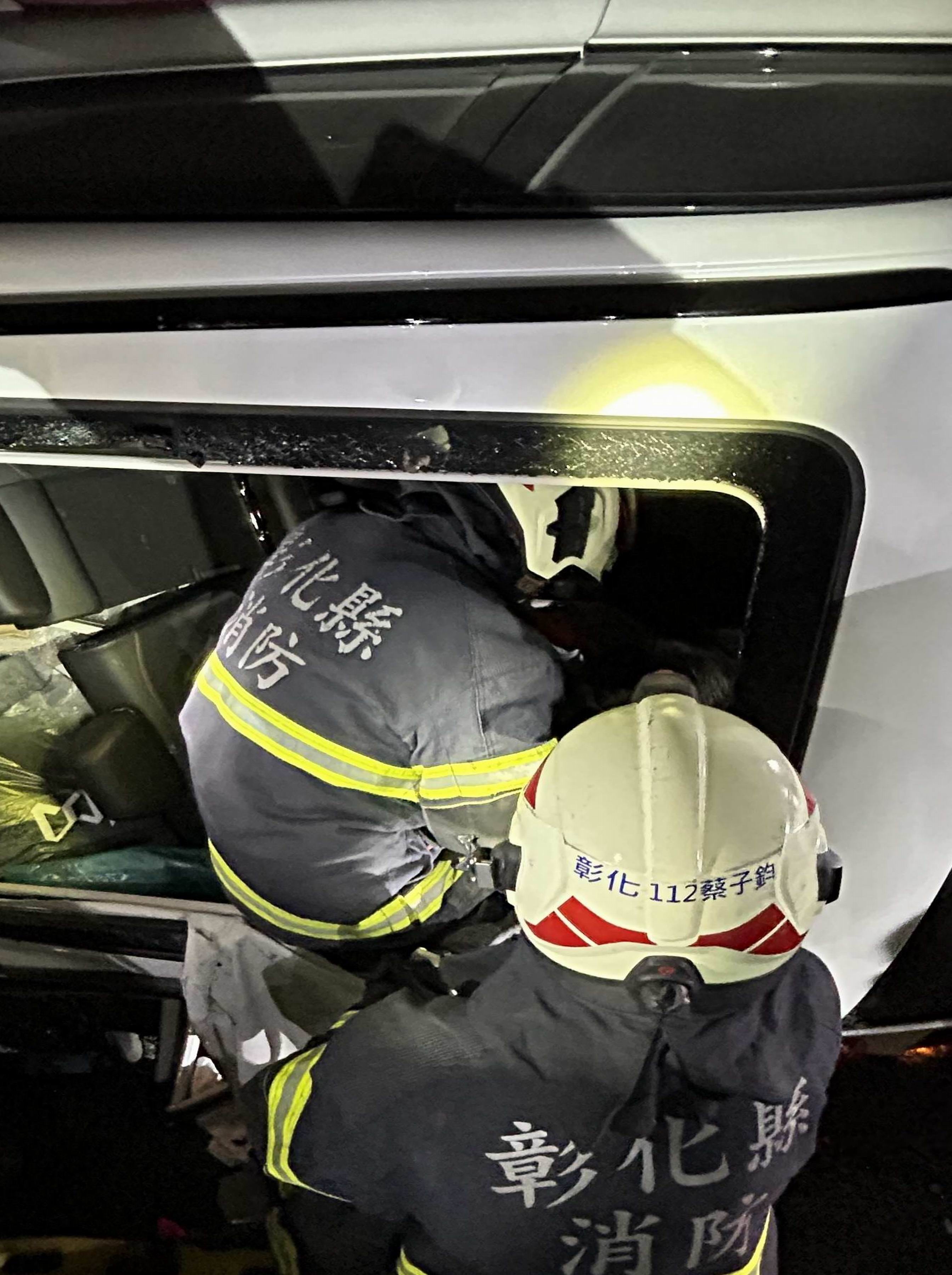 驚悚!國道1號彰化段4車連環撞 1死5傷 - https://www.watchmedia01.com