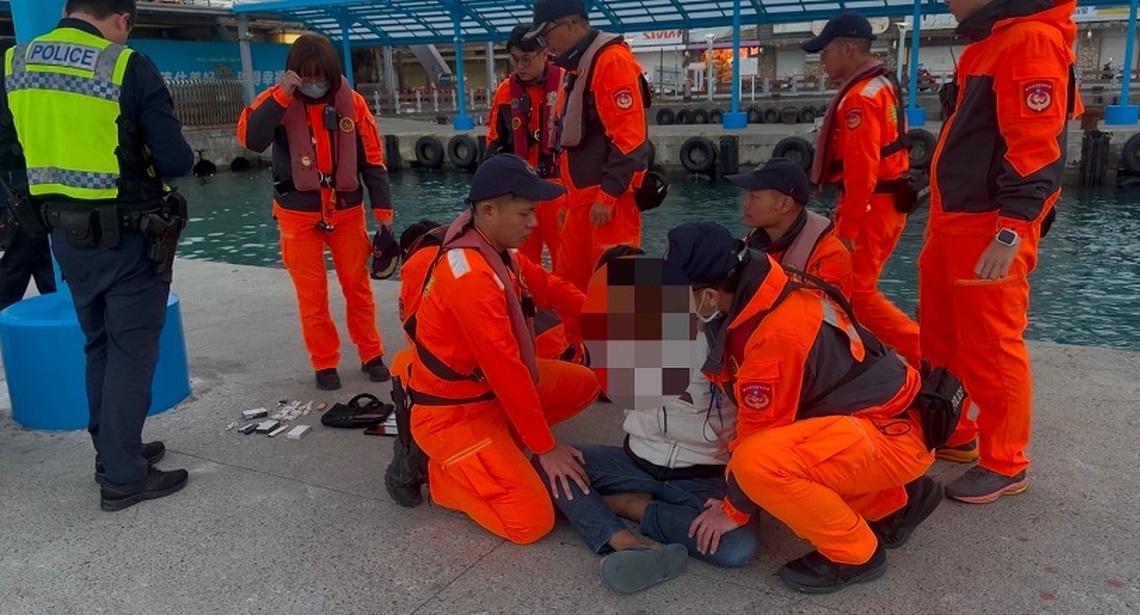 男子精神萎靡拒絕下船  海巡與警方合作查獲〝喪屍煙彈〞