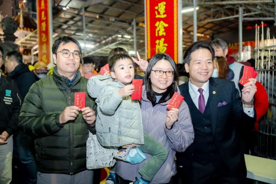 蛇年行大運!邱臣遠首發開運小紅包祝市民幸福安康