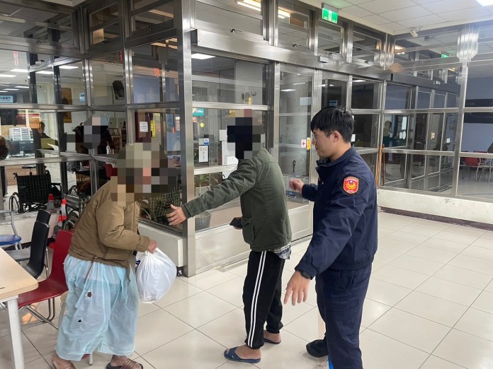精障翁小年夜迷途 楊梅警助返家團圓 60 S 72613912 0