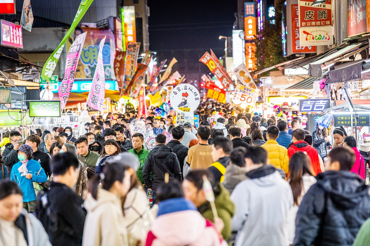 嘉義市文化路夜市滿滿人潮／嘉義市府提供