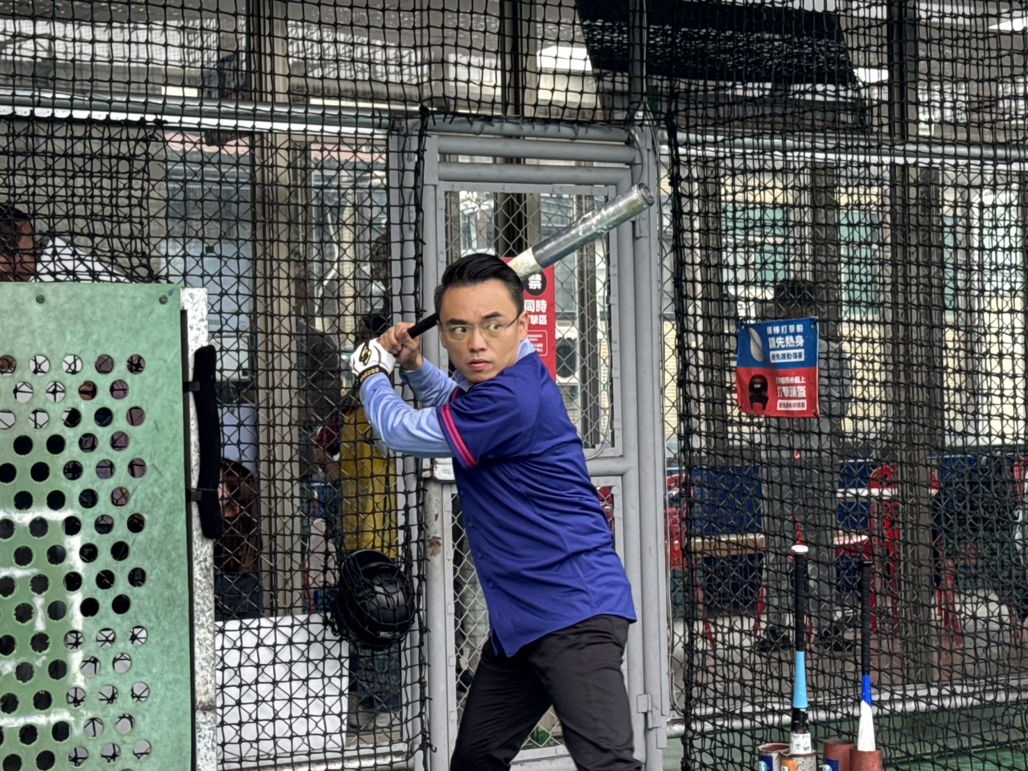 【致敬棒球2-1】立委分享珍藏棒球小物勾回憶 體育台認證美女是她 320 【致敬棒球2-1】立委分享珍藏棒球小物勾回憶 體育台認證美女是她 319