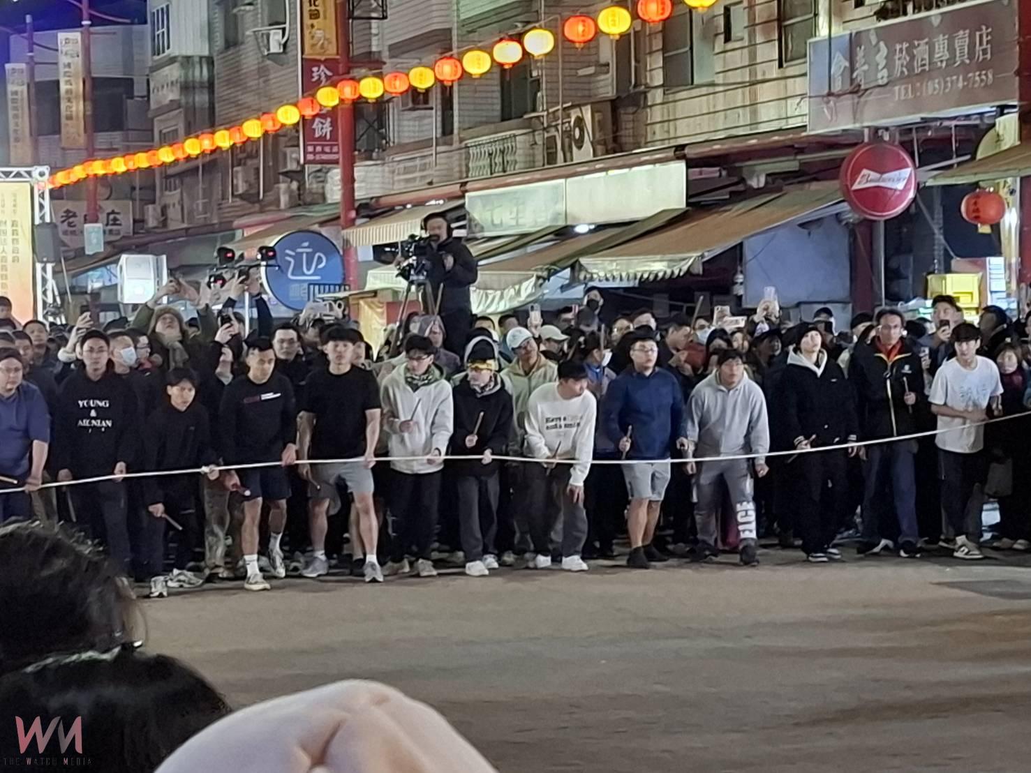 上班族搶得新港奉天宮頭香 喜得「蛇進萬金」交趾陶 - https://www.watchmedia01.com