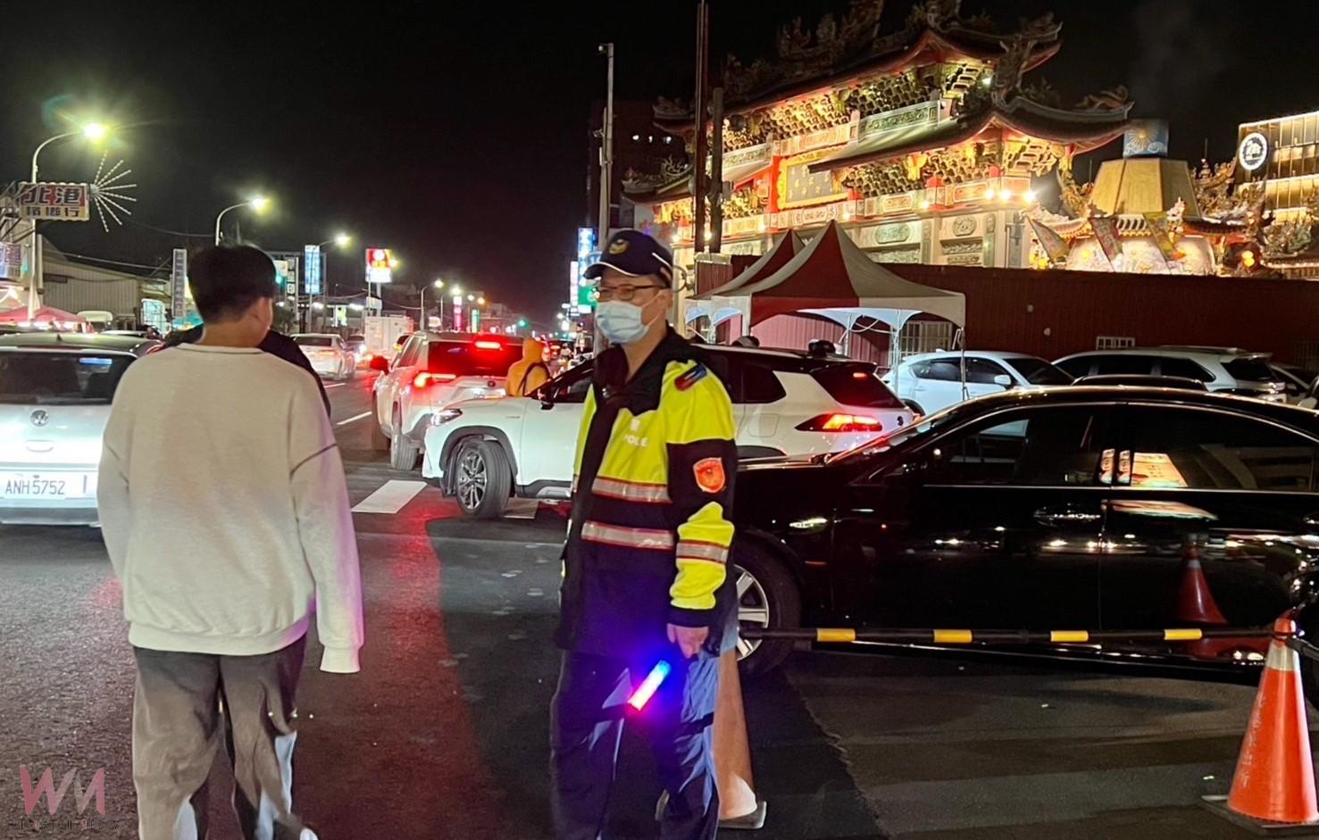 北港武德宮除夕夜湧人潮 警方總動員確保安全與順暢交通 - https://www.watchmedia01.com