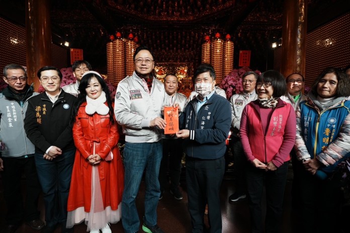 桃園9宮廟參香祈福 張善政贈福袋迎蛇年吉祥 73 20250129213817013