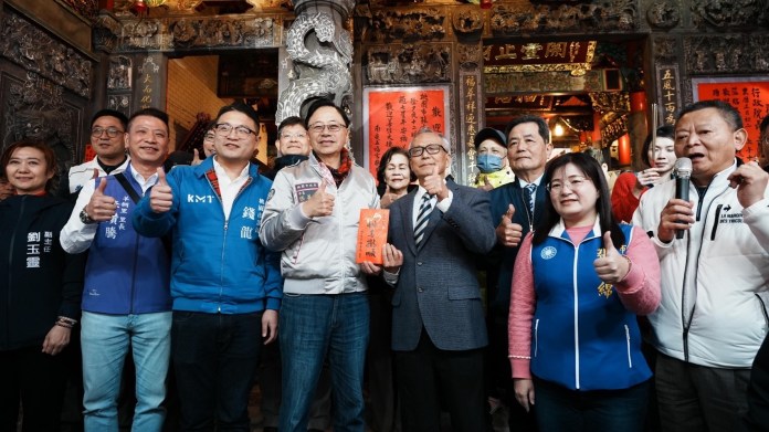 桃園9宮廟參香祈福 張善政贈福袋迎蛇年吉祥 74 20250129213818168