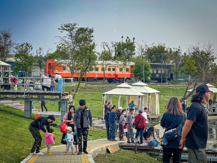 台鐵潮州鐵道園區啟用公共藝術 豐富觀光體驗 73 S 51618025 0