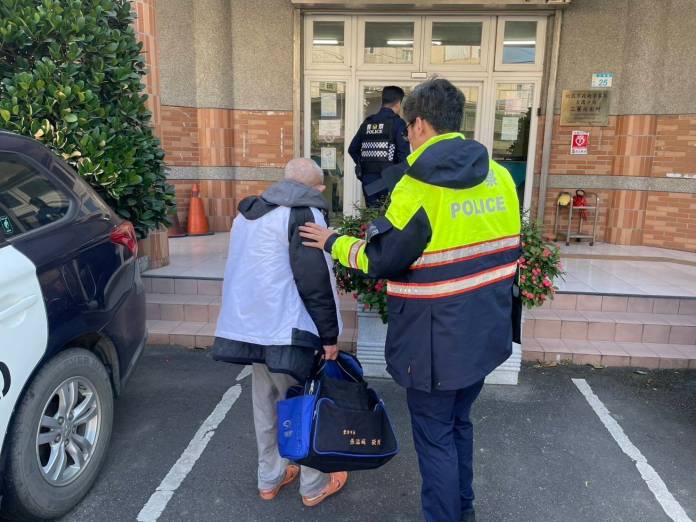失智男過年哥哥家團聚不慎走失 大園暖警協尋助平安返家 61 325986 0