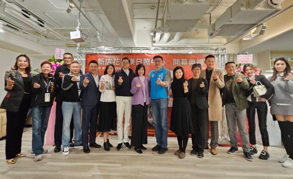 花甲樂日照中心持續引入智慧創新元素,打造高齡友善社會。(花甲樂提供)