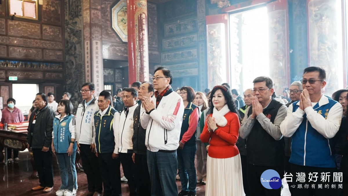 張市長參香祈福。