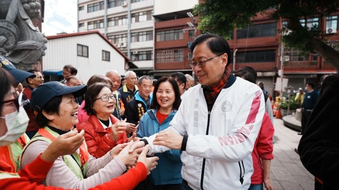 張善政初四參拜楊梅、新屋4宮廟 祈求眾神庇佑市民 60 e96e8909 6885 42b4 9c09 3418720d13d2