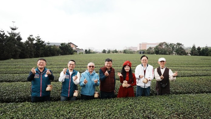 張善政走訪客家茶文化館 體驗採摘沖泡推廣在地特色 58 20250201192812548