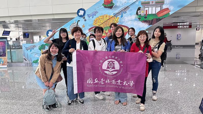 北商大團隊榮獲5項大獎。(記者林金聖翻攝)