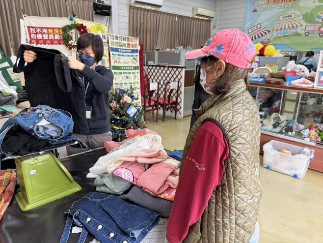 圖 二手物展售中心 記者王偉翻攝