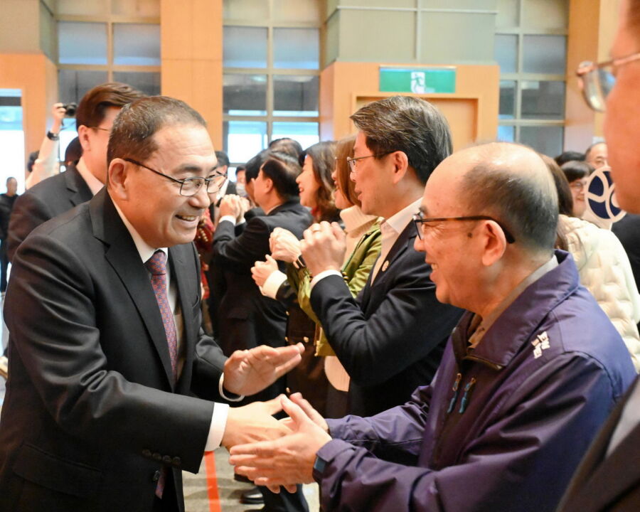 圖/今年為特殊的雙春年,新北市長侯友宜盼市府團隊用正能量為新北打拚。(新北市政府新聞局提供)