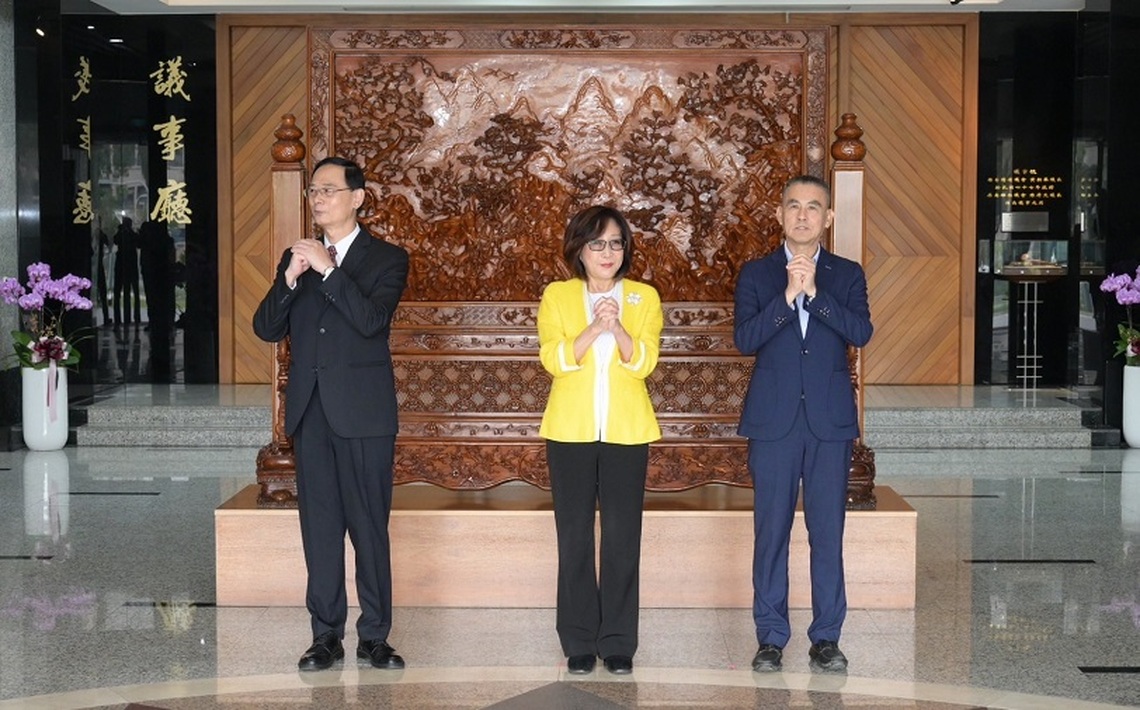 議會舉行蛇年新春團拜 康議長期許同仁活躍新思維 成為市民心目中典範議會