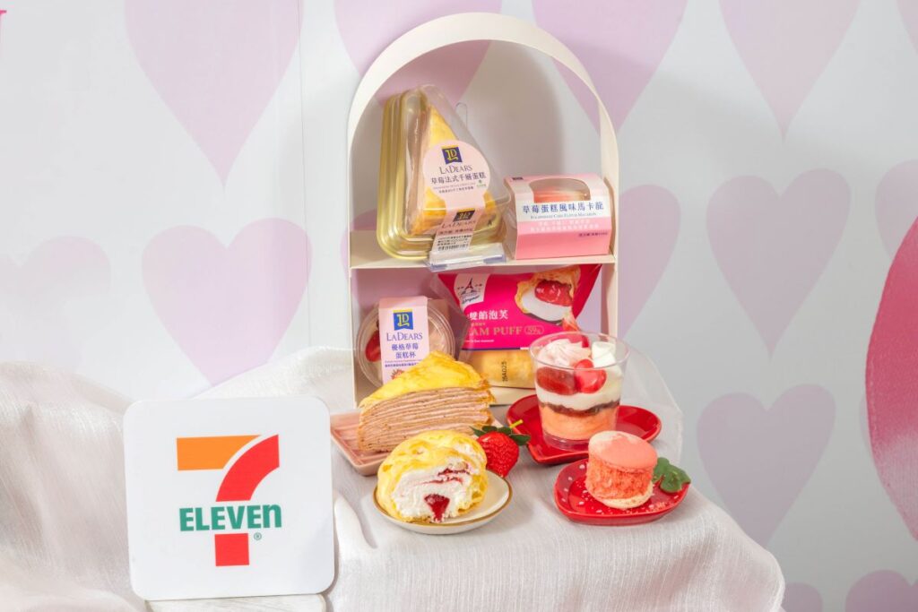 7-ELEVEN推出「草莓蛋糕風味馬卡龍」、「草莓法式千層蛋糕」、「優格草莓蛋糕杯」與昂舒巴黎草莓雙餡泡芙等4款新品