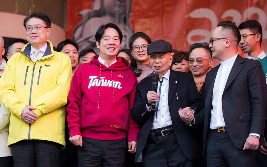 圖/派系用放話對民進黨秘書長林右昌(左)的舞劍,但其實意在身兼黨主席的總統賴清德。(總統府提供)