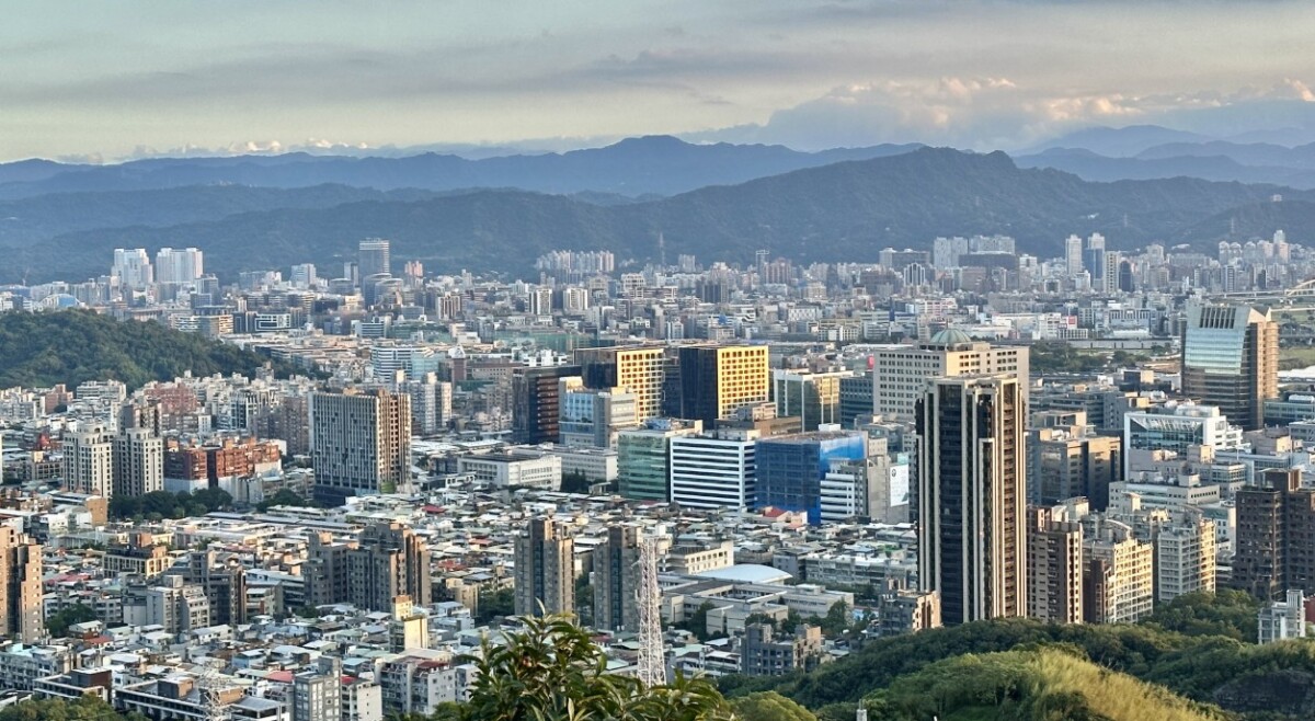 都更危老案、大型市地重劃案,將是建商未來推案的大方向。(圖/翻攝網路)