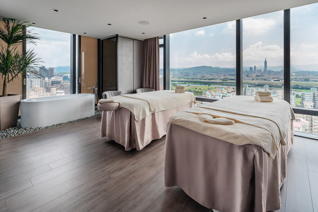 佇立於台北萬豪酒店 19 樓的「SKY19 SPA」,為台北市唯一坐擁高空景觀的飯店規格等級 SPA