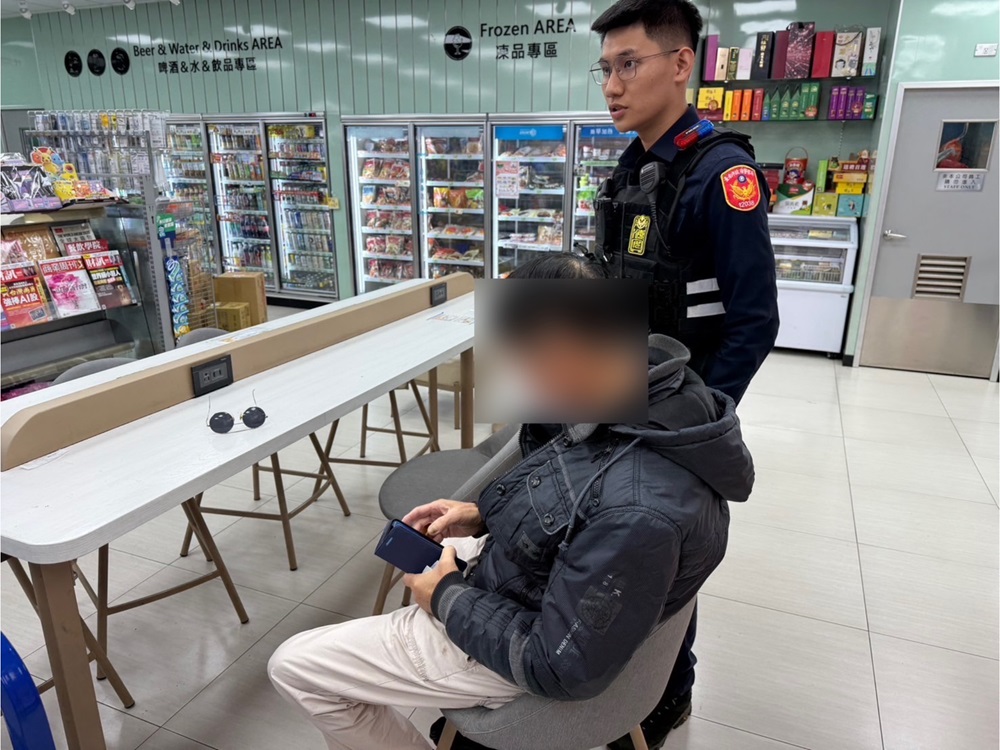 網路援交先買遊戲點數 機靈店員報警急攔7旬男 216 cnews204250205a02