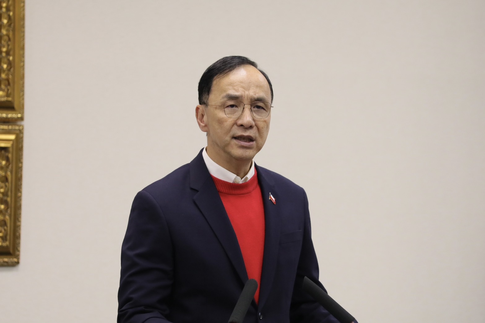 業者拒挺罷免遭炎上 朱立倫中常會請喝路易莎 200 業者拒挺罷免遭炎上 朱立倫中常會請喝路易莎 199