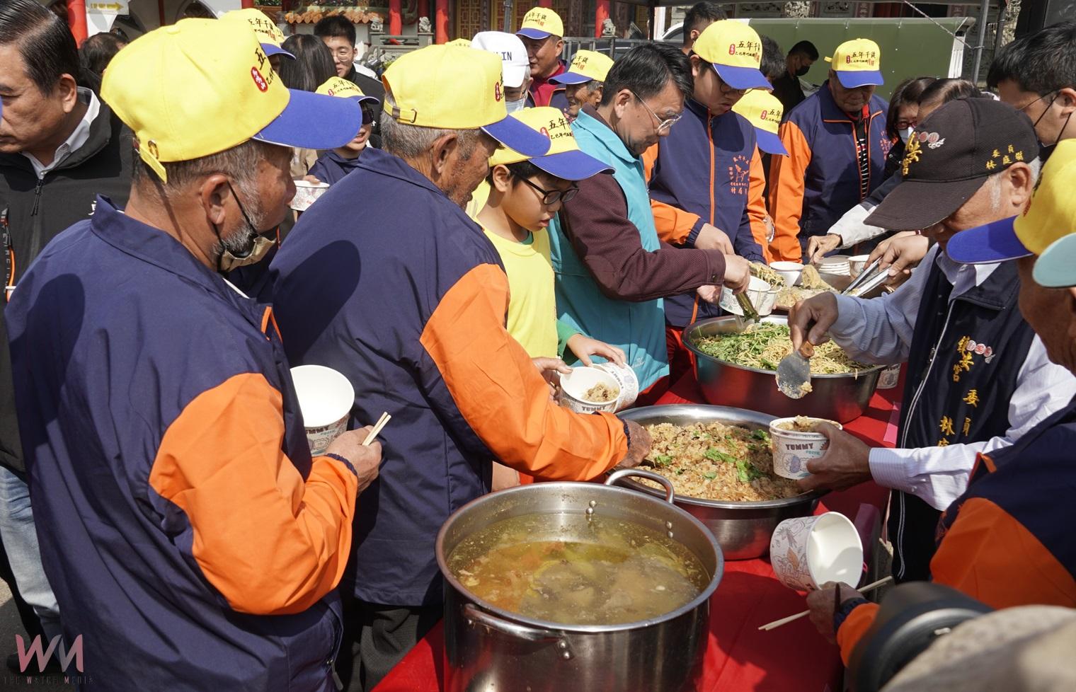 (有影片)/馬鳴山鎮安宮「吃飯擔」12日登場 五年千歲遶境 萬人共享平安宴 - https://www.watchmedia01.com