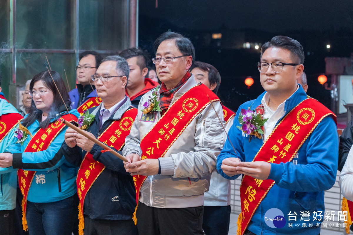 桃園市長張善政出席「玉皇大帝祝壽大典」。<br /><br />