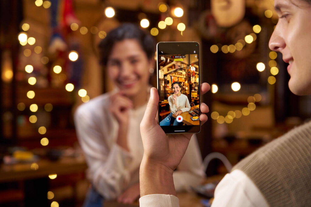AI 需求浪潮不斷!蝦皮購物華碩Zenfone 12 Ultra祭獨家預購優惠,最高享1,588蝦幣回饋