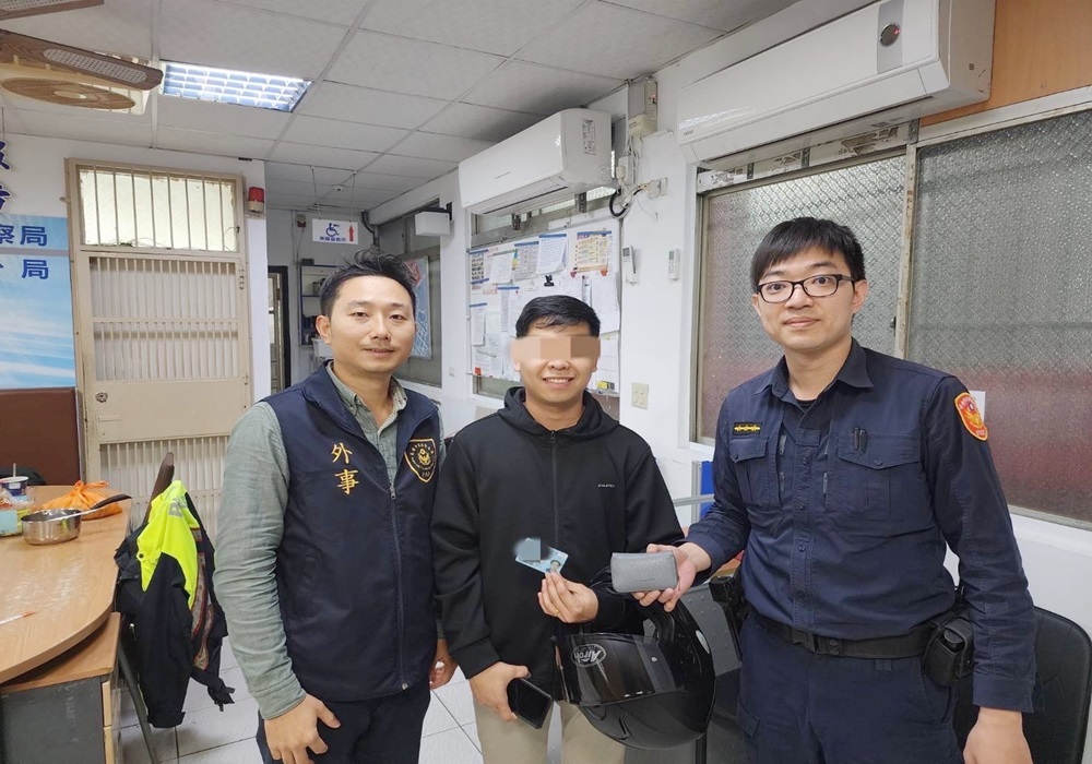 遺失皮夾心急如焚 高雄警熱情服務助移工安心過年 196 248250206a01