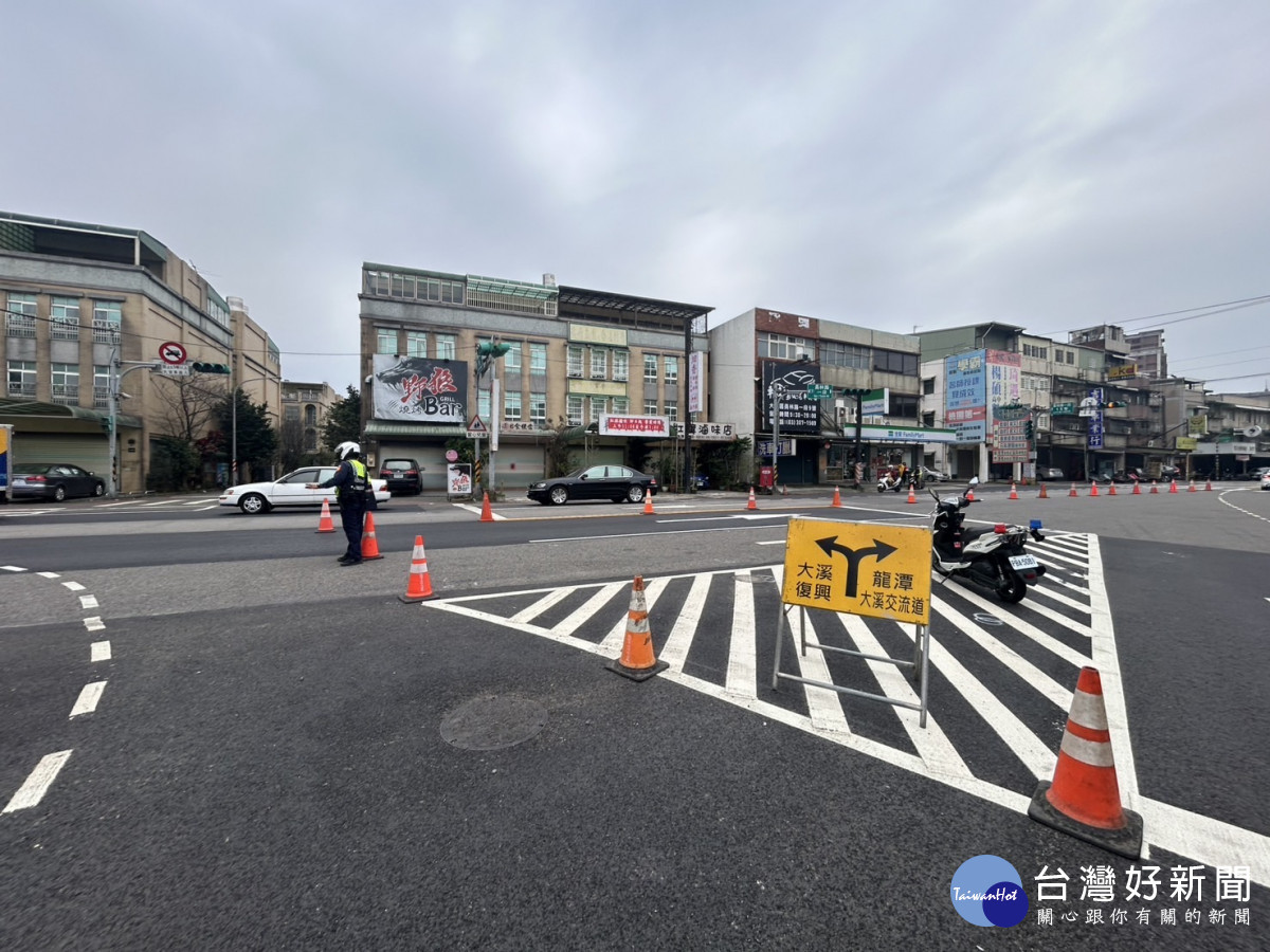市府大力宣導「大八捷徑」等替代道路，有效提升大溪地區春節期間的交通順暢度。