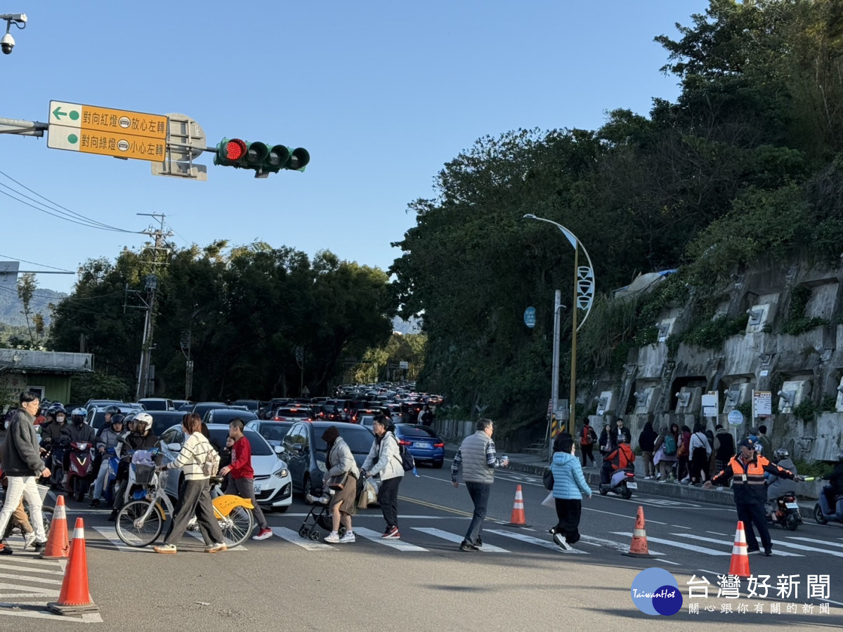 市府大力宣導「大八捷徑」等替代道路,有效提升大溪地區春節期間的交通順暢度。