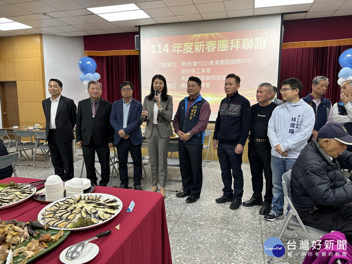 許淑華縣長感謝各業界的肯定與支持。(記者扶小萍攝)