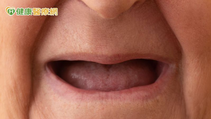 八旬嬤滿口無牙卻牙痛到流淚 原來是三叉神經痛作怪