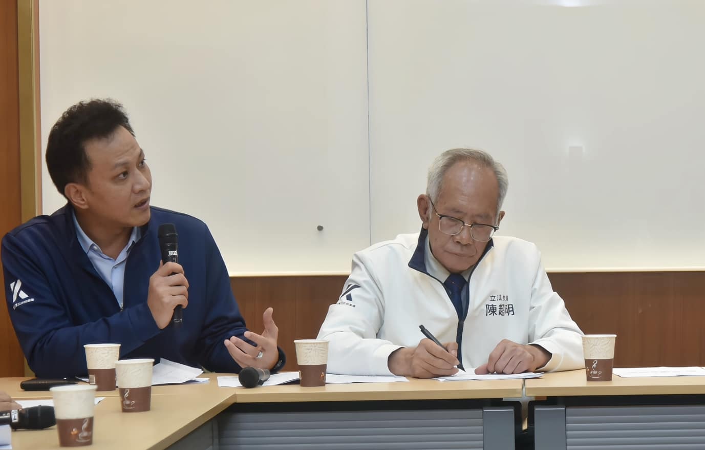 邱鎮軍、陳超明端政績回應大罷免 苗栗基層醞釀反制綠議員 218 邱鎮軍、陳超明端政績回應大罷免 苗栗基層醞釀反制綠議員 217