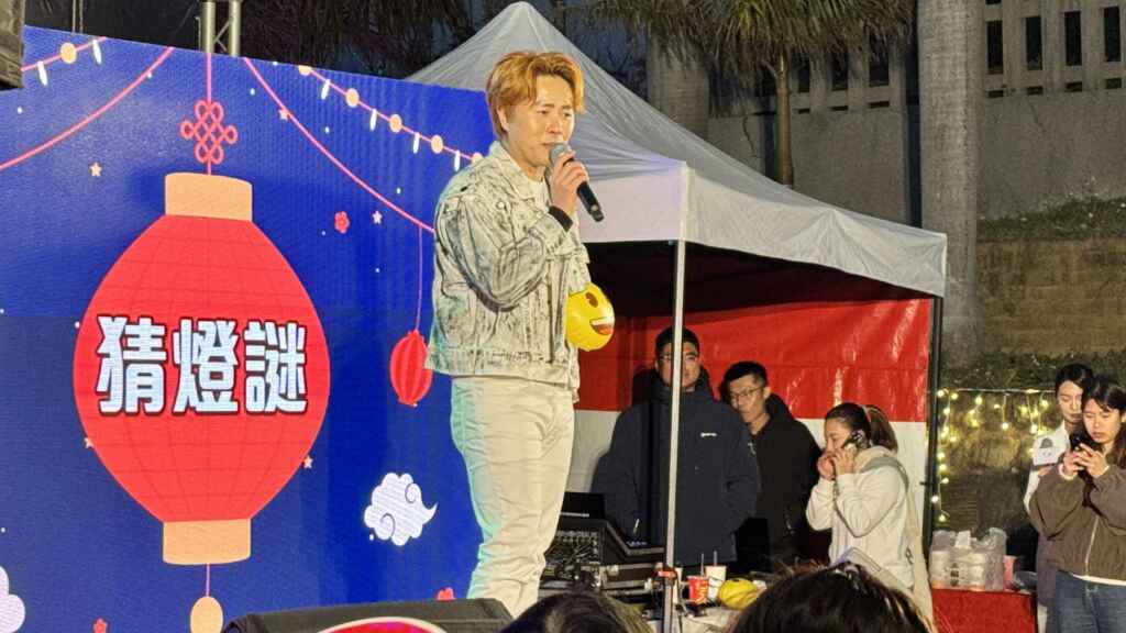 ▲全球巨星陳孟賢熱情開唱。（記者林明佑攝）