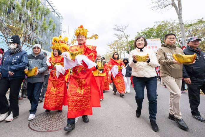 桃園龍潭「迎古董踩街嘉年華」熱鬧登場 傳承客家文化歡喜接財神 67 20250208195819506