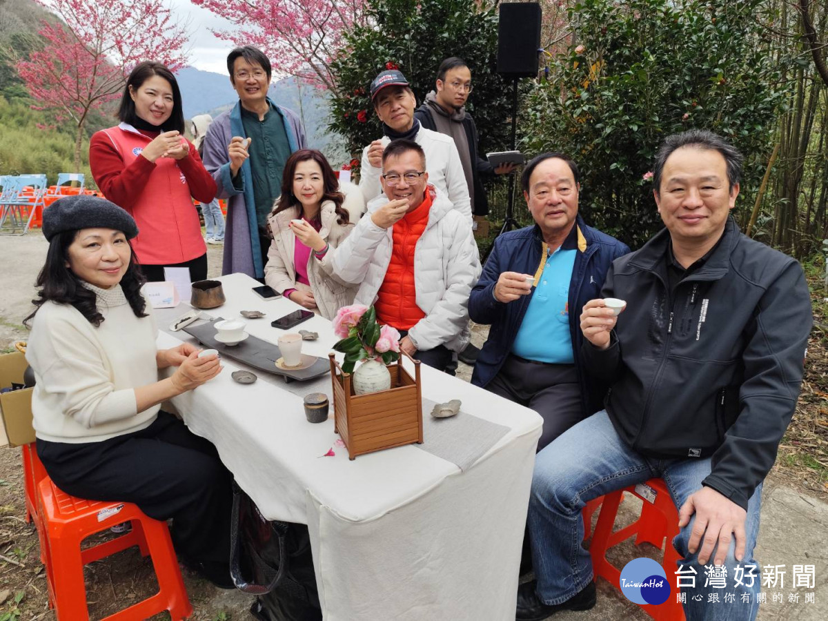 桃園區市議員張碩芳議員與貴賓,共同見證這場結合自然、文化與扶輪精神的春日盛會。