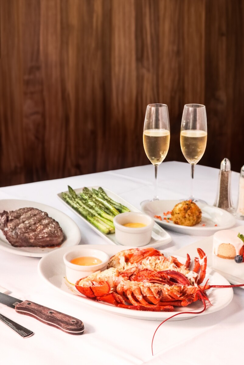 西洋情人節即將到來，來茹絲葵經典牛排館品味輕柔美式復古的浪漫約會是最佳選擇。