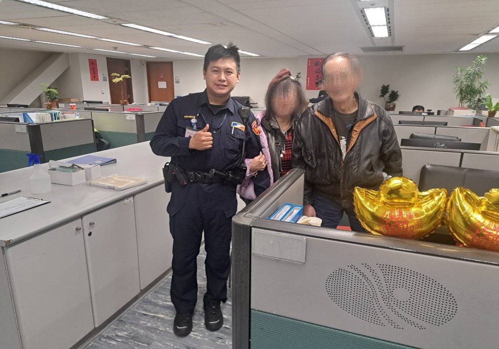 失智翁迷航忘返家 保大警伸援熱薑茶暖心 250 248250210a06