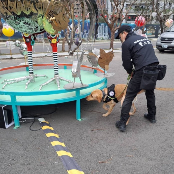桃園警犬隊出動了!執行防爆安檢 守護台灣燈會治安 68 S 18759710 0