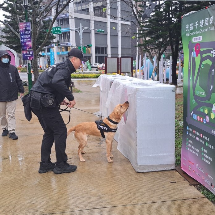 桃園警犬隊出動了!執行防爆安檢 守護台灣燈會治安 69 S 18759709 0