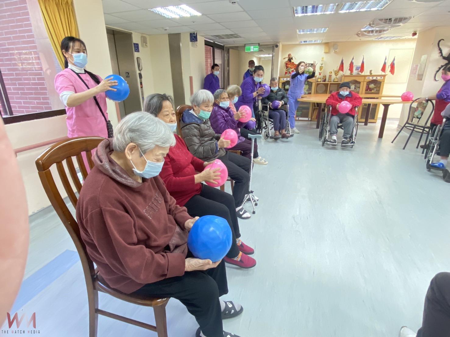 彰化榮家舉辦蛇年非藥物治療課程 提升失智長者生活品質 - https://www.watchmedia01.com