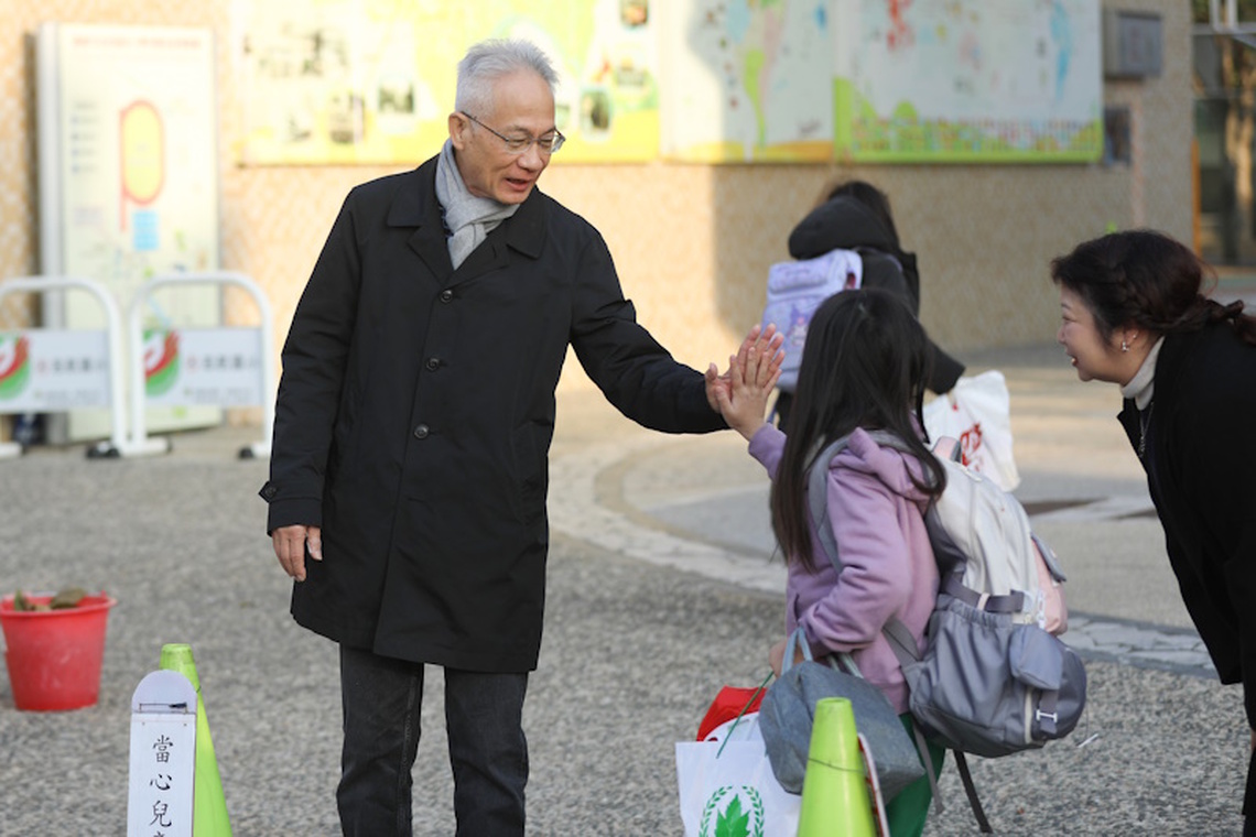 幫助孩子安心就學 嘉義市喜迎開學日!免費教科書、班班有鮮奶