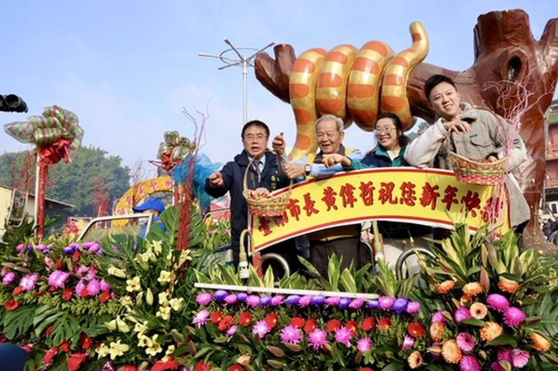 台南鹽水蜂炮今啟炮