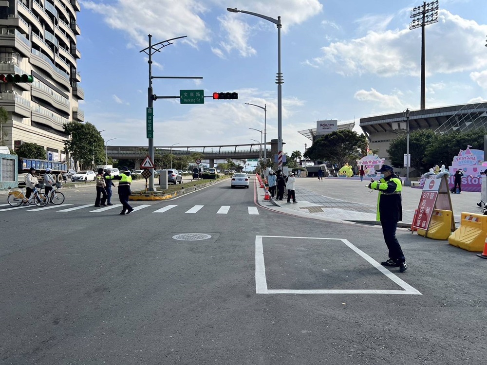 交通快打登場 桃園警要讓台灣燈會通行更順暢 244 cnews204250211a08